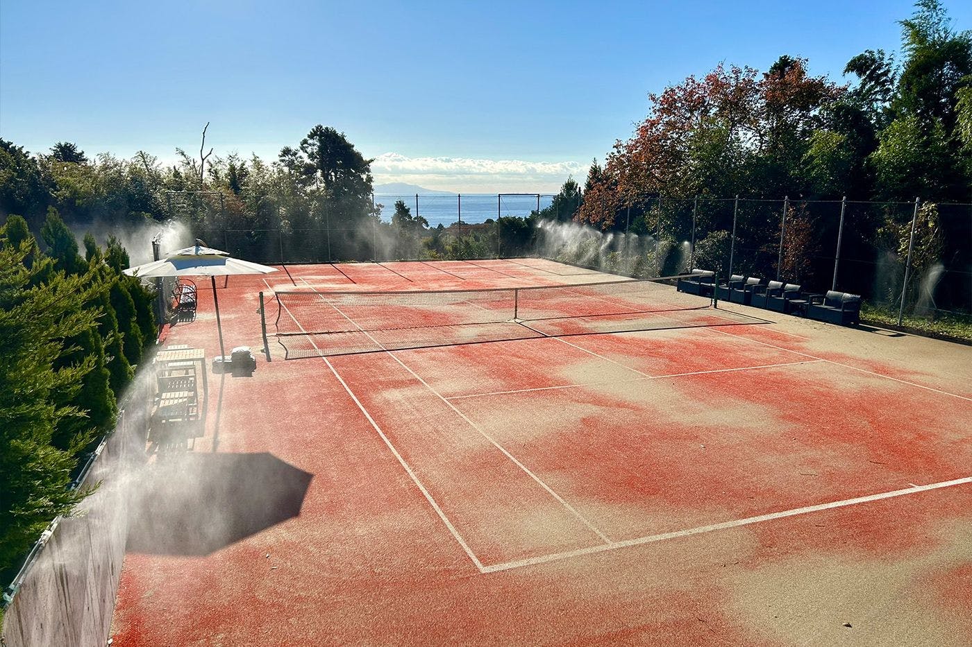 สนามเทนนิสส่วนตัว