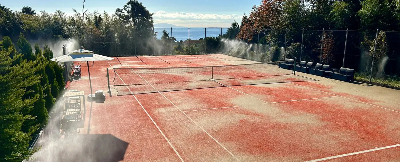 สนามเทนนิสส่วนตัว