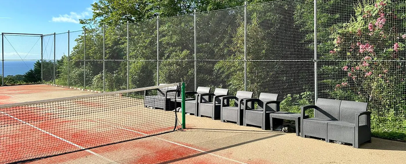 สนามเทนนิสส่วนตัว