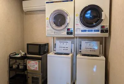 เครื่องซักผ้าหยอดเหรียญ  
ไมโครเวฟ