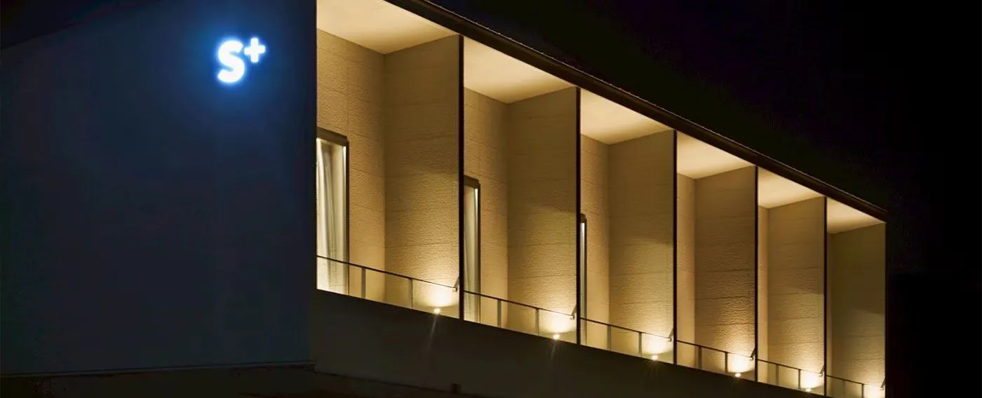 ภายนอกอาคาร (กลางคืน)