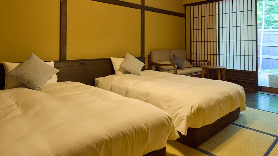 Traditional Japanese Retreat with Your Beloved Dog - Akagi Mountain - Natsukashi