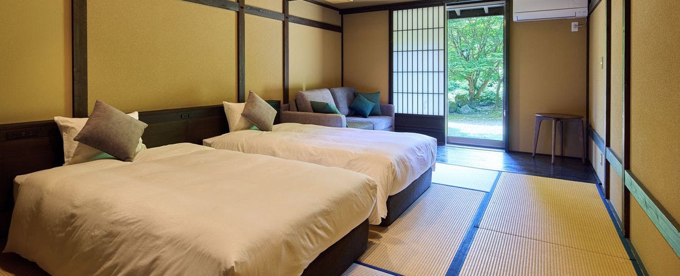 Traditional Japanese Retreat with Your Beloved Dog - Akagi Mountain - Natsukashi