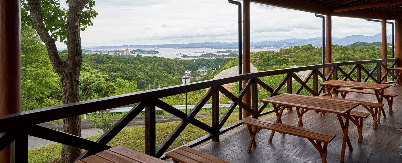 ร้านอาหาร ที่นั่งระเบียง