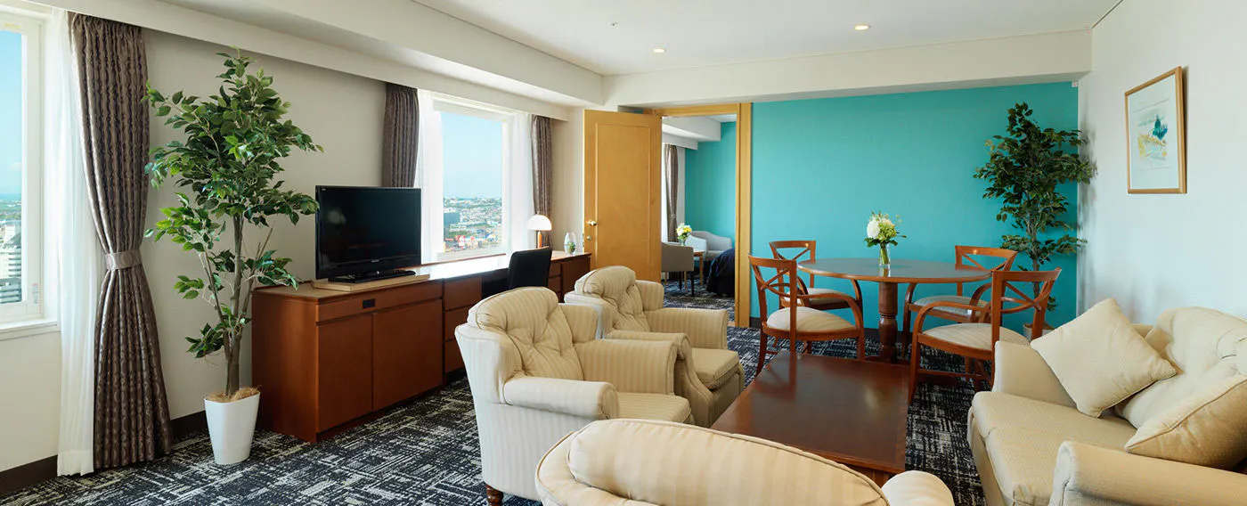 เอมิเซียสวีท