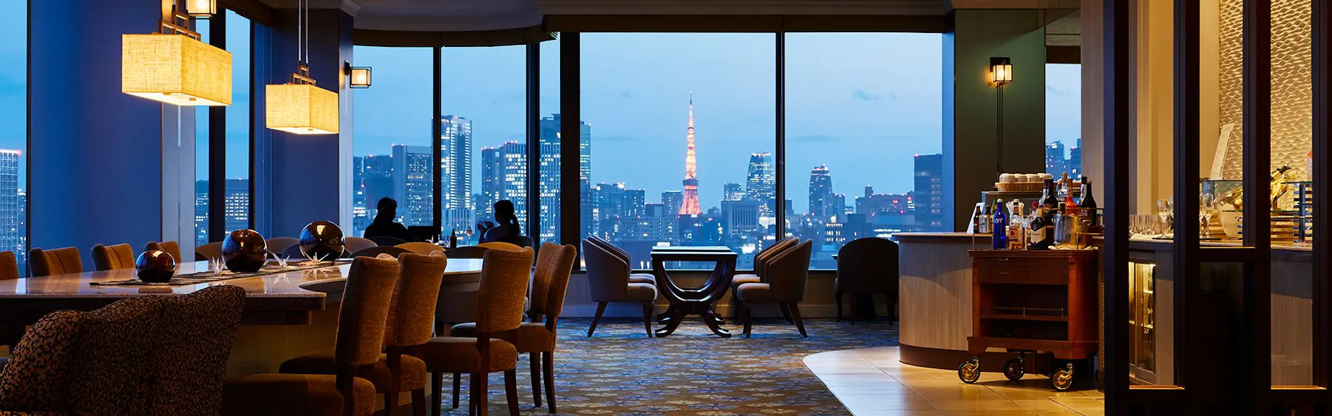 ロイヤルパークホテル