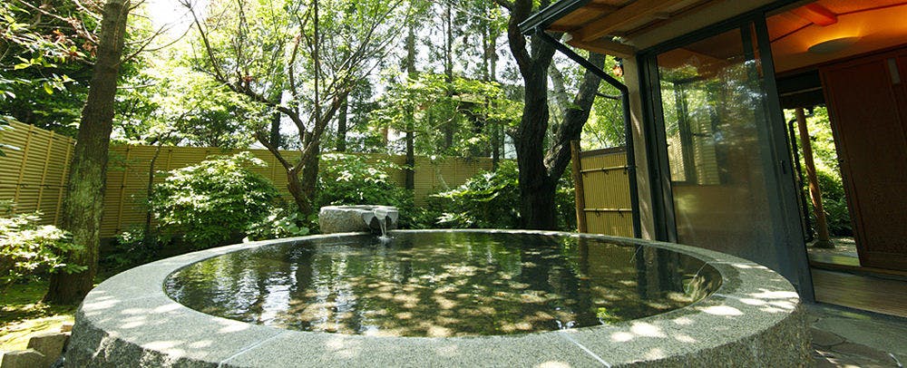 Bangunan pemandian air panas pribadi 'Shunshintei'