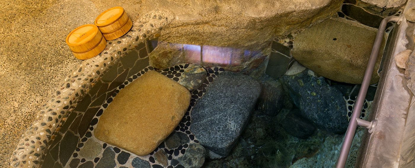 登録有形文化財の宿　名泉鍵湯　奥津荘