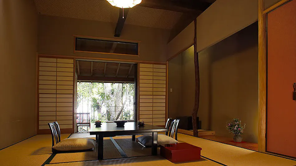 Hidden Inn with Open-Air Baths in Every Room - Hana no Kumo