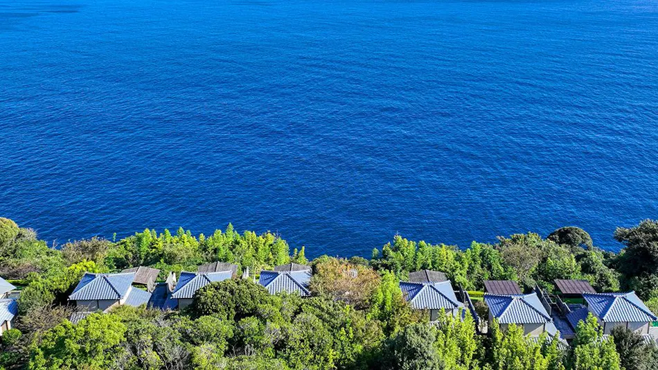 "Tsuki no Usagi: A Secluded Inn with Spectacular Views"