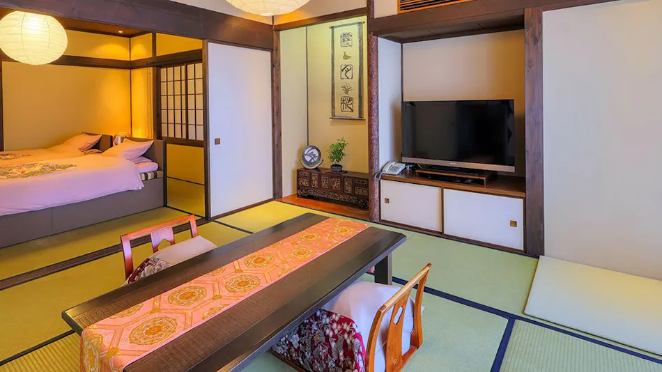 "Tsuki no Usagi: A Secluded Inn with Spectacular Views"