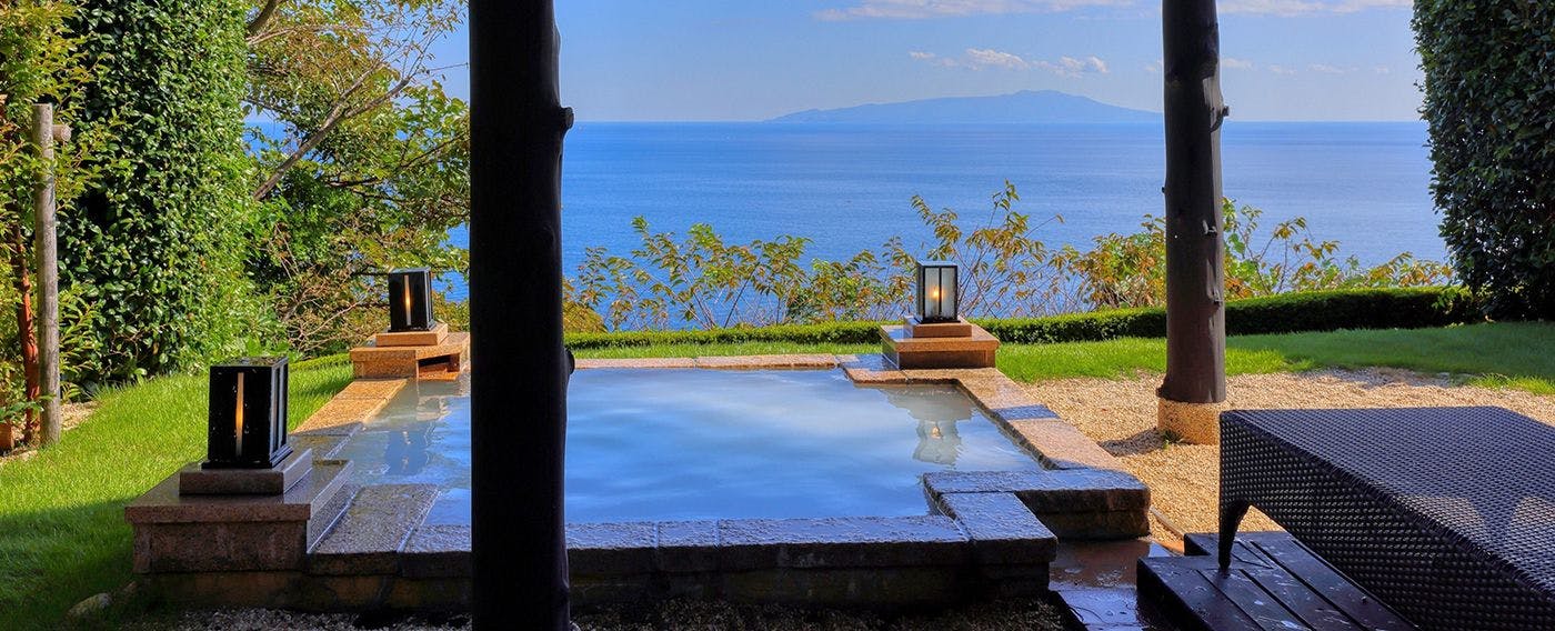 "Tsuki no Usagi: A Secluded Inn with Spectacular Views"