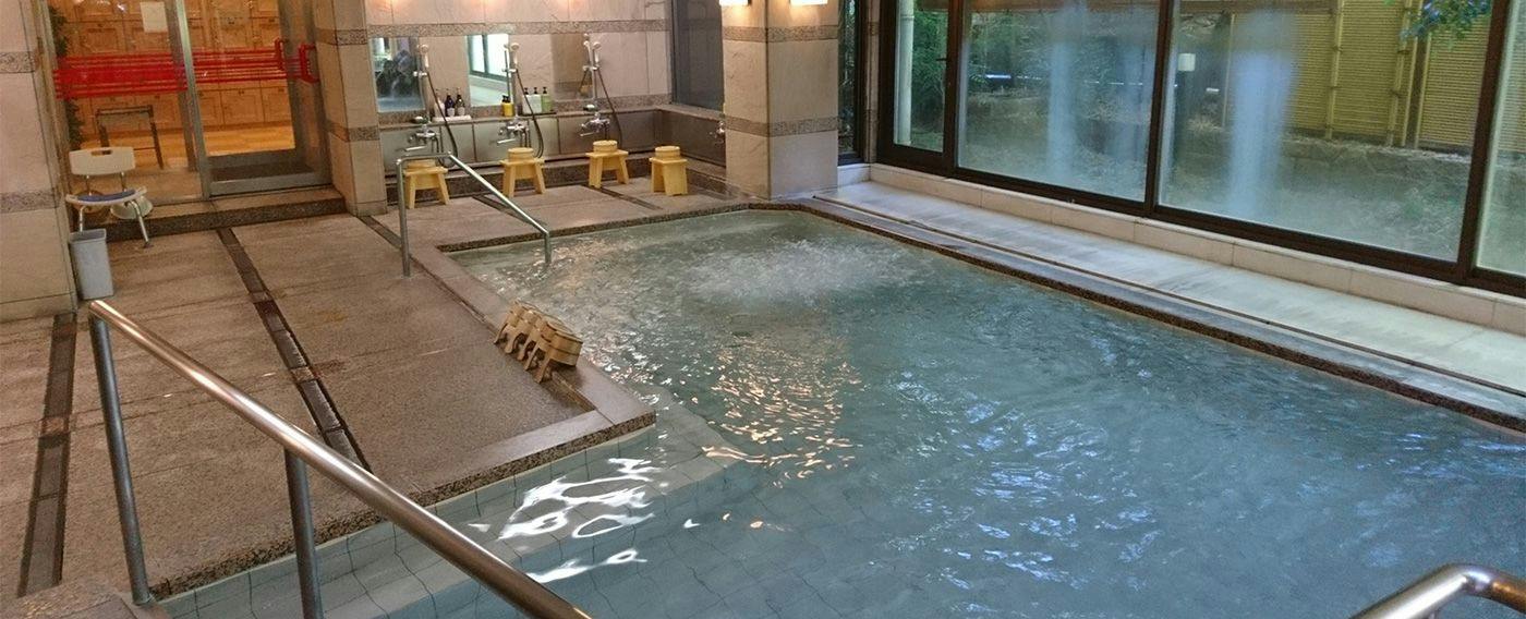 春日ホテル