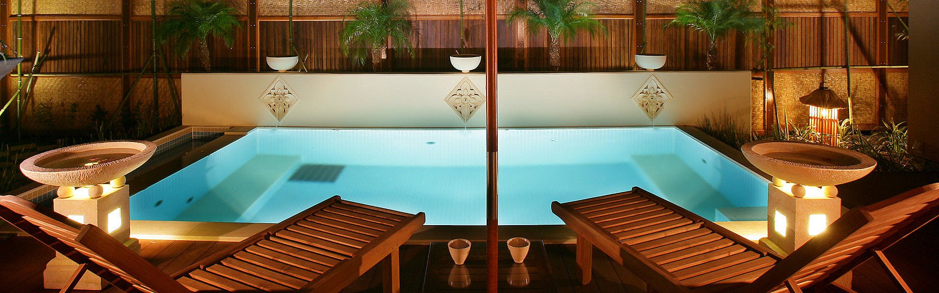 プライベートプール