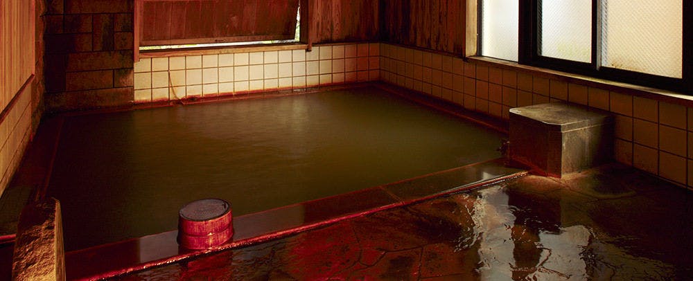 น้ำพุร้อนและอ่างอาบน้ำ