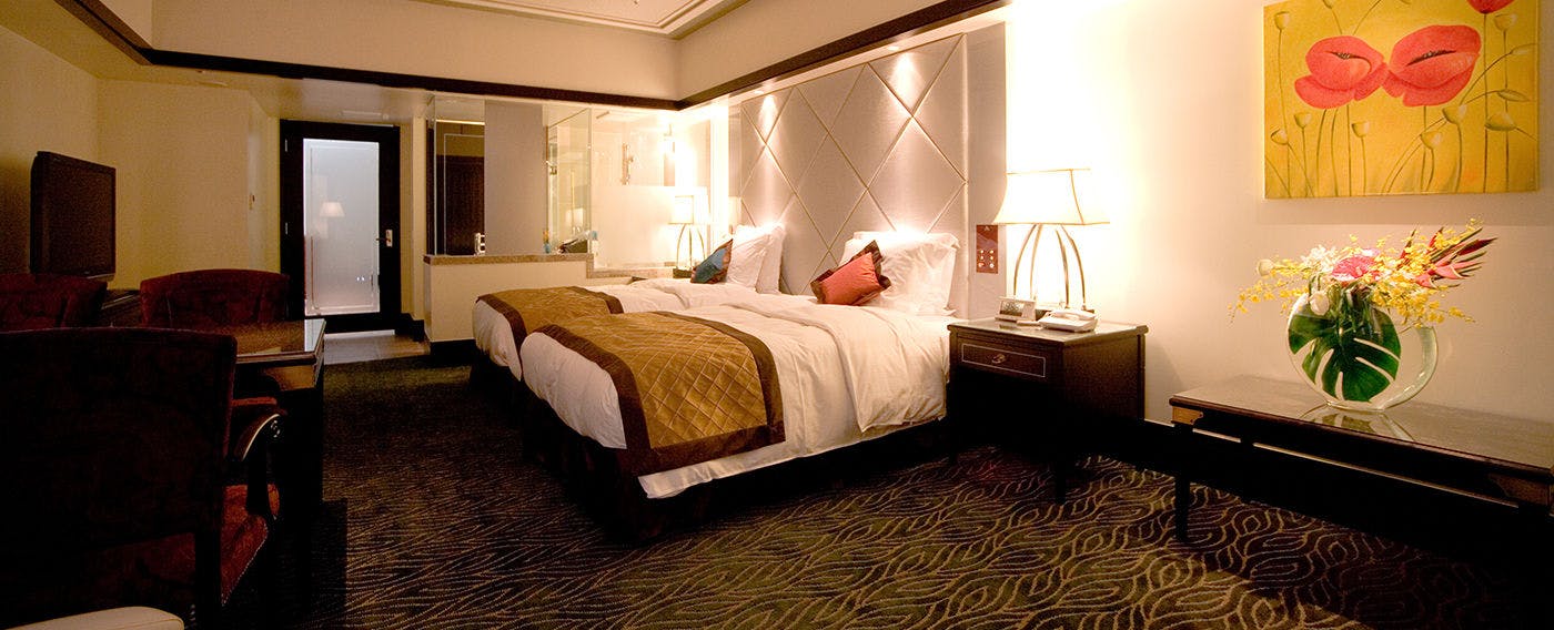 OKINAWA KARIYUSHI RESORT EXES ONNA