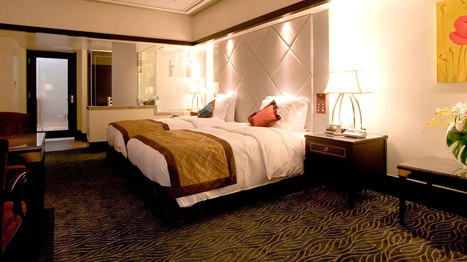 OKINAWA KARIYUSHI RESORT EXES ONNA