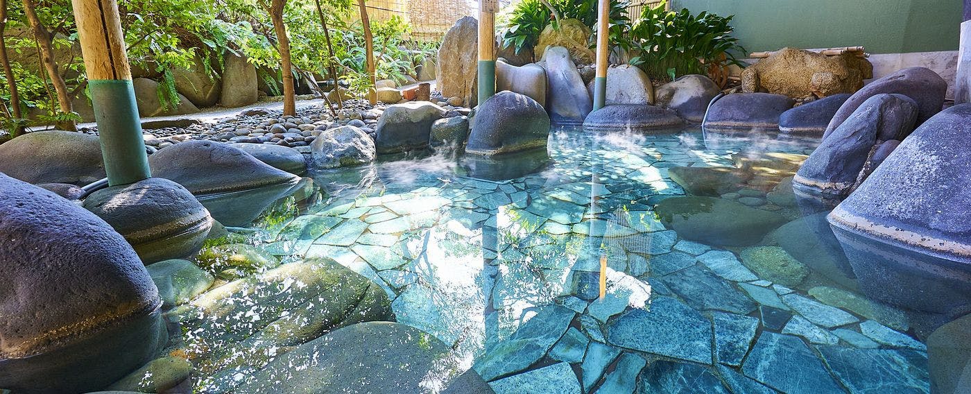 大浴場「石華の湯」露天風呂