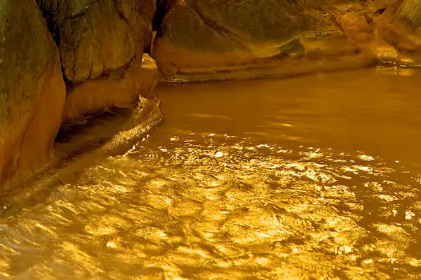 น้ำพุร้อน