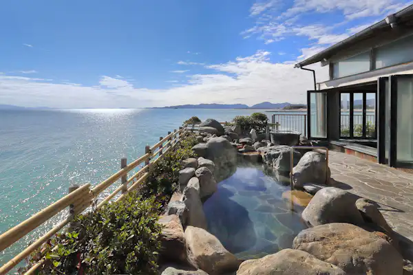 น้ำพุร้อน