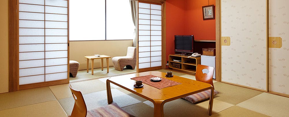 Gion Shinmonso