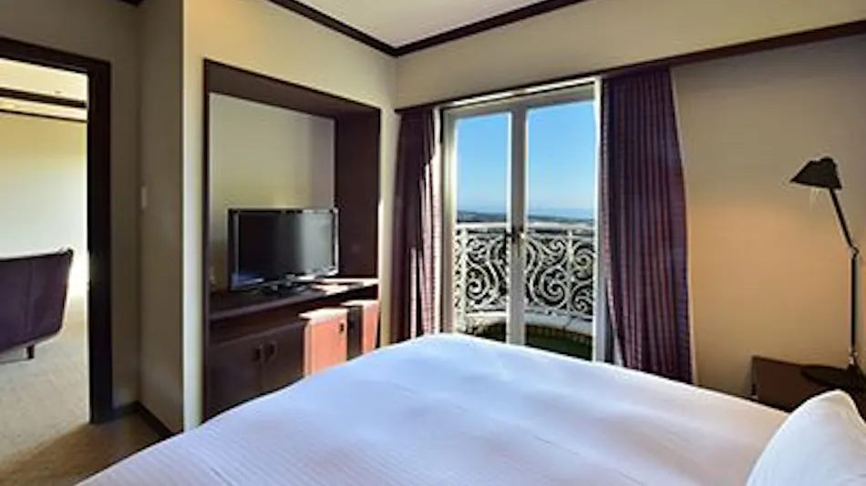 Shizuoka Country Hamaoka Course & Hotel