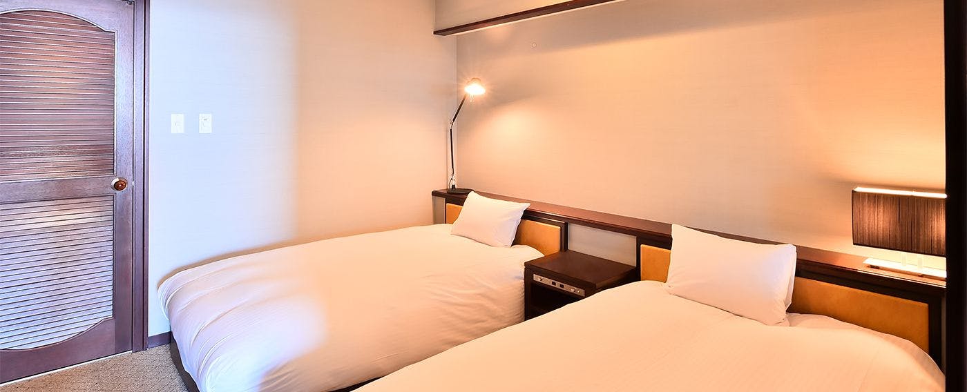 ห้องสวีทเตียงคู่พร้อมวิวทะเล 58 ตารางเมตร