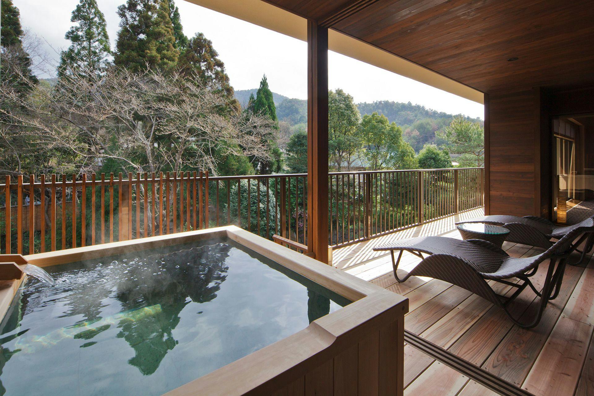 京　YUNOHANA RESORT　翠泉