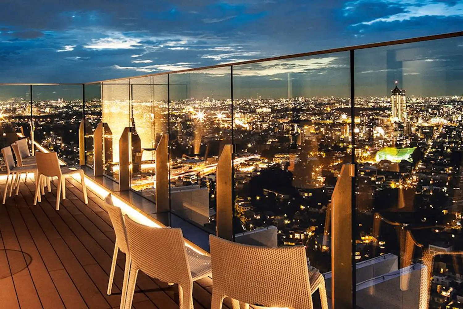 ดาดฟ้าเปิด