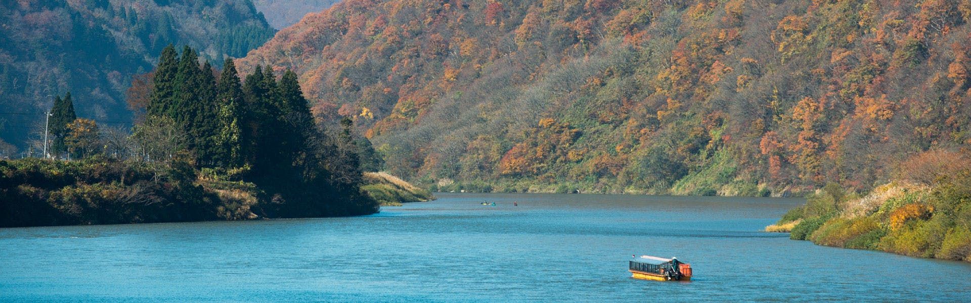 ล่องเรือ