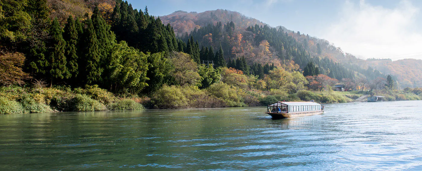 ล่องเรือ