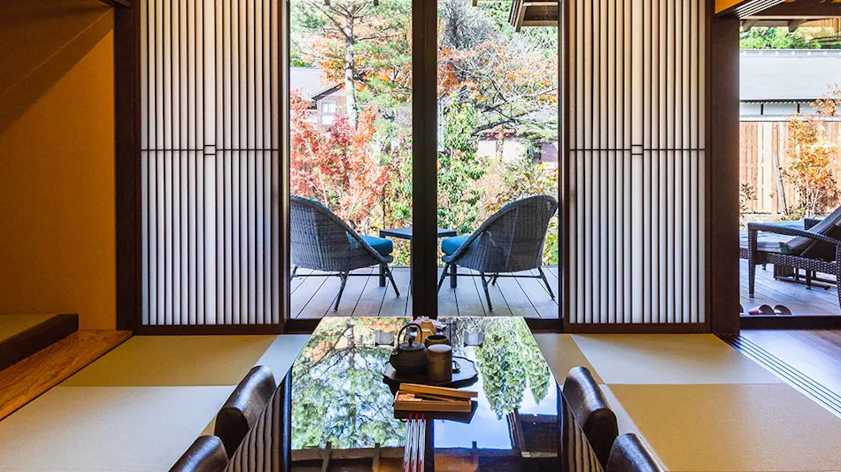 Tsuta Onsen Ryokan - Natural Spring Onsen Bubbling from the Ground -