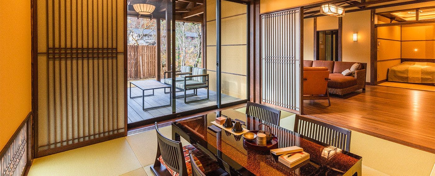 Tsuta Onsen Ryokan - Natural Spring Onsen Bubbling from the Ground -