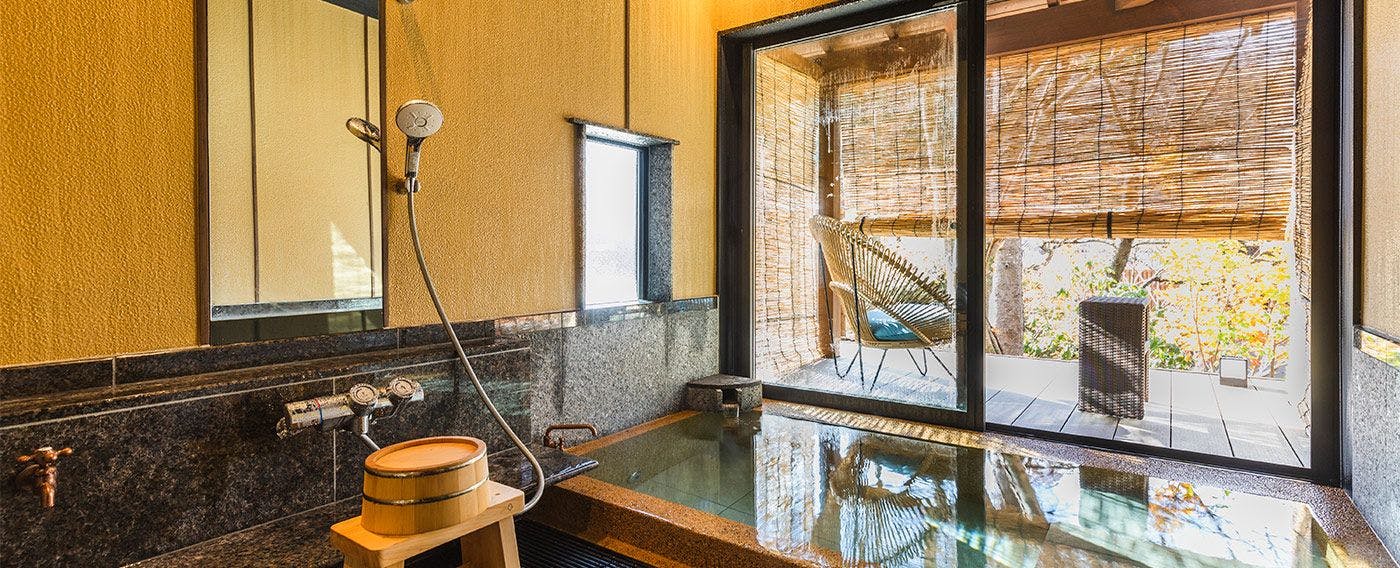 Tsuta Onsen Ryokan - Natural Spring Onsen Bubbling from the Ground -