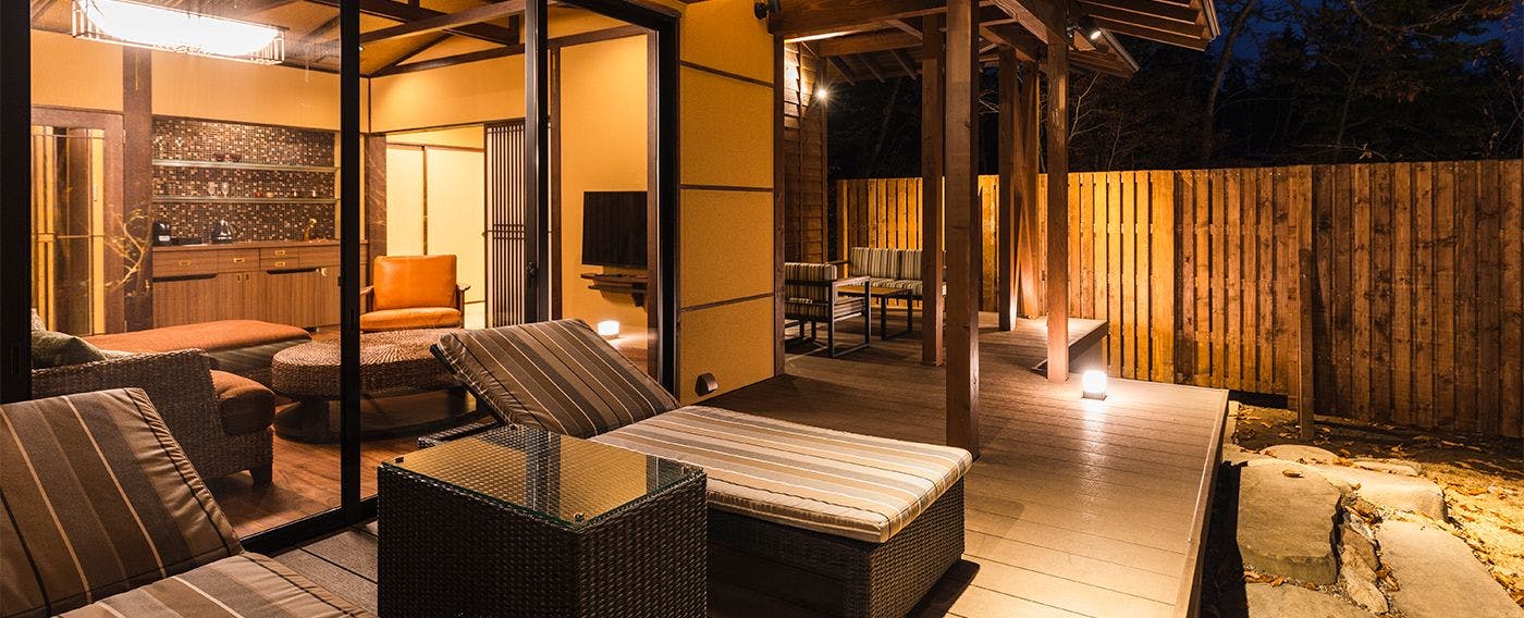 Tsuta Onsen Ryokan - Natural Spring Onsen Bubbling from the Ground -