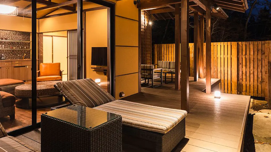 Tsuta Onsen Ryokan - Natural Spring Onsen Bubbling from the Ground -