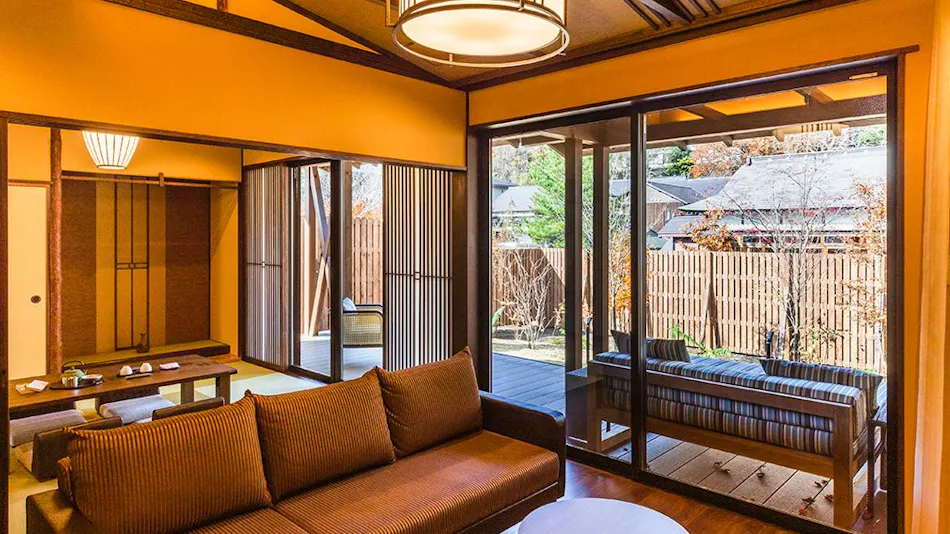 Tsuta Onsen Ryokan - Natural Spring Onsen Bubbling from the Ground -