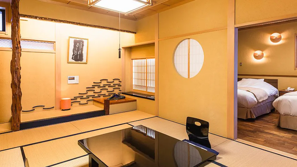 Tsuta Onsen Ryokan - Natural Spring Onsen Bubbling from the Ground -
