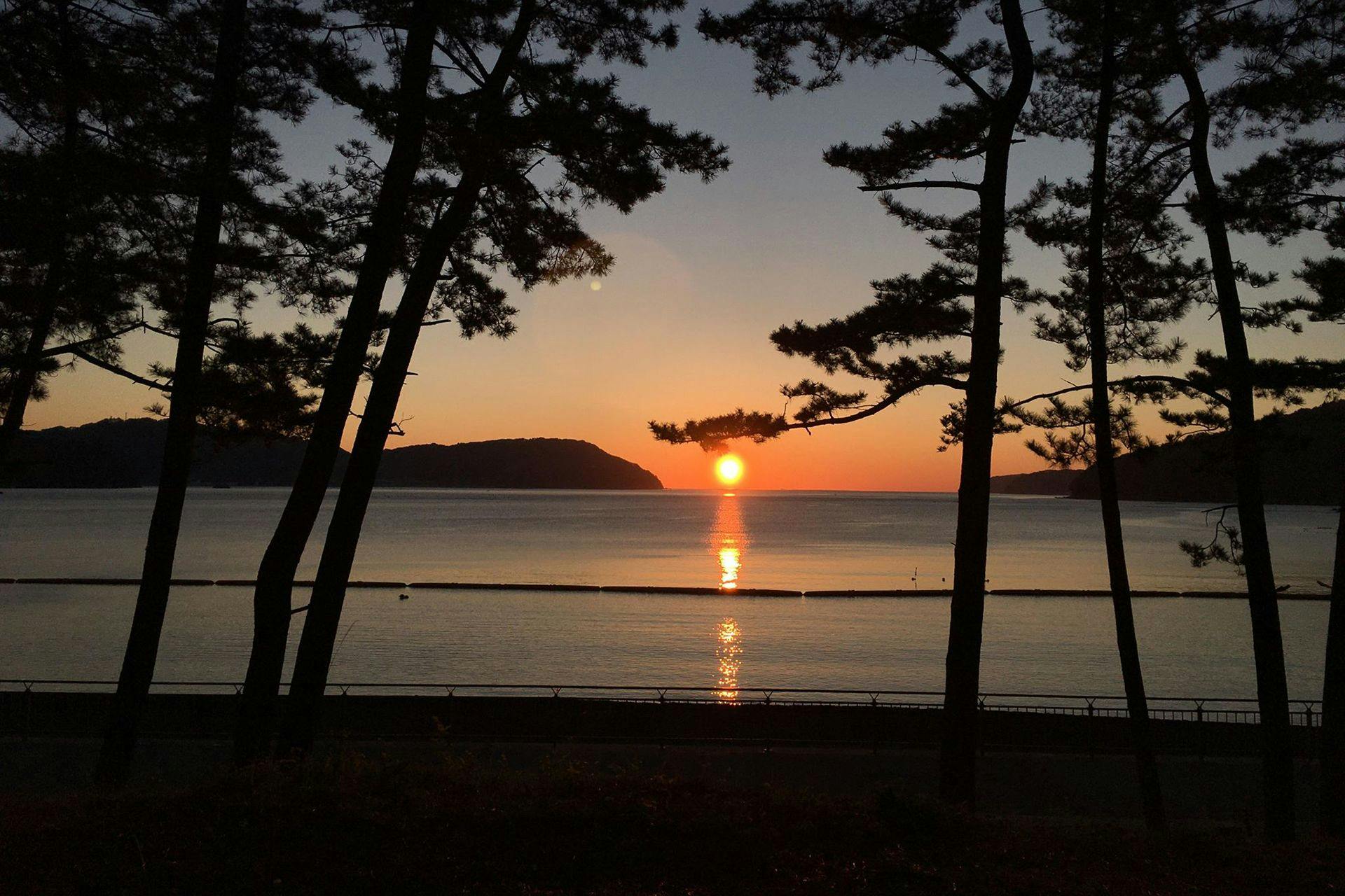 พระอาทิตย์ตก