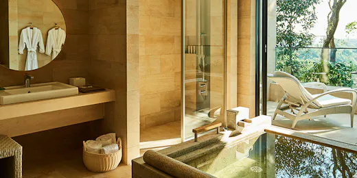 THE HIRAMATSU HOTELS & RESORTS 賢島
