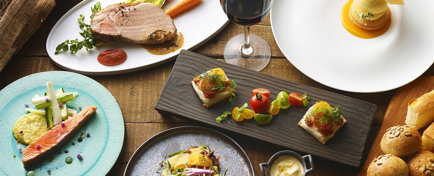 Kami memilih dengan cermat daging, sayuran, dan ikan segar yang berpusat di area Suruga.