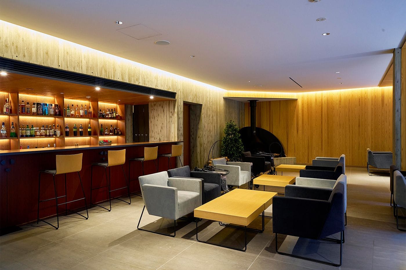 반려견과 함께 곁에서 좋은 술을 즐기는 특별한 경험