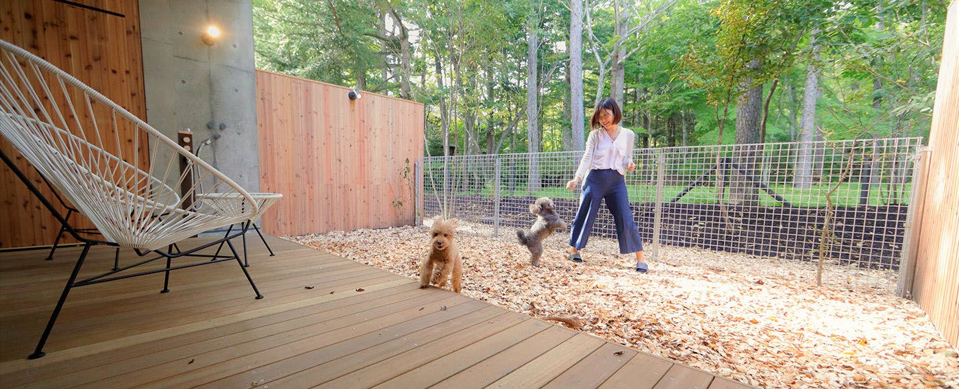 【가든 도그런】가든 타입 1층 객실에는 프라이빗 도그런이 함께 마련되어 있습니다.