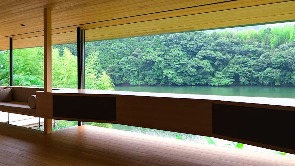 Lakeside Leisure