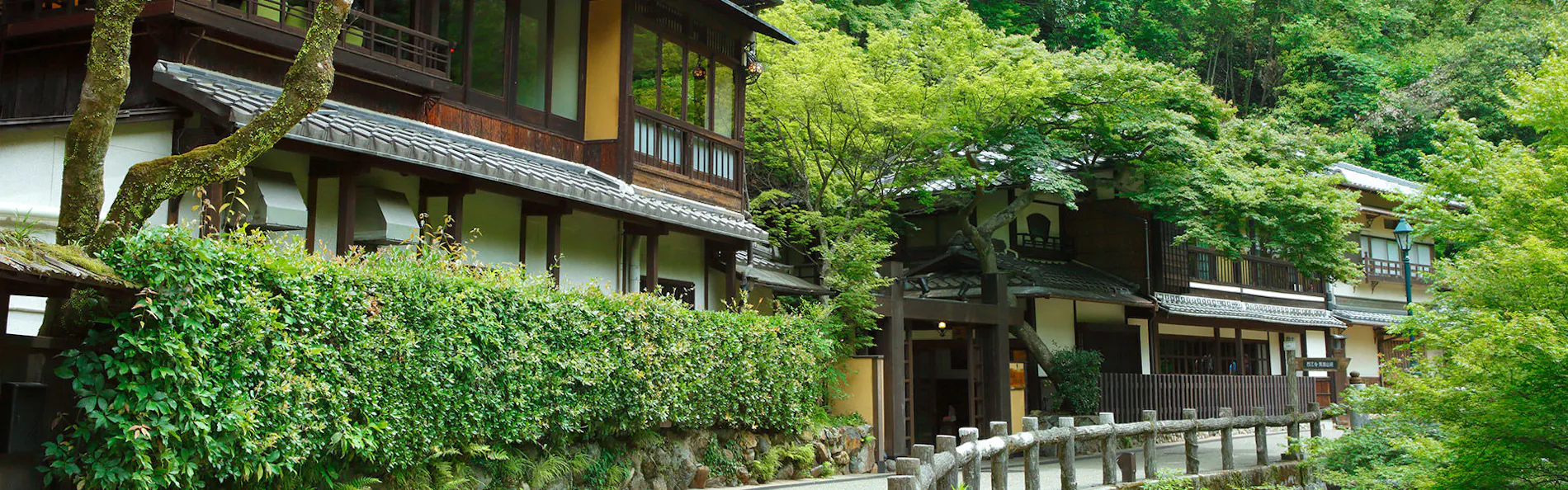 明治の森箕面 音羽山荘