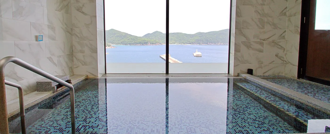 ห้องอาบน้ำรวมขนาดใหญ่