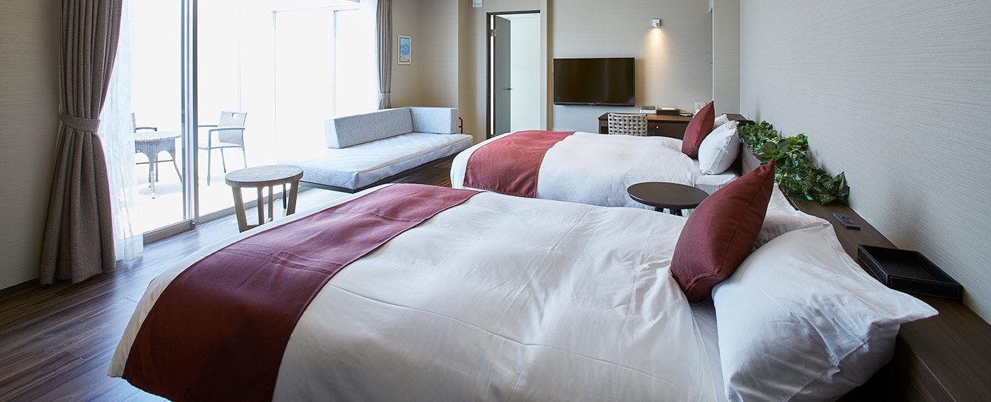 Blanchette Nanki Shirahama