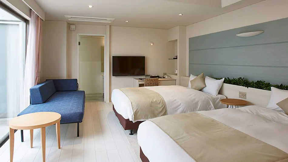 Blanchette Nanki Shirahama