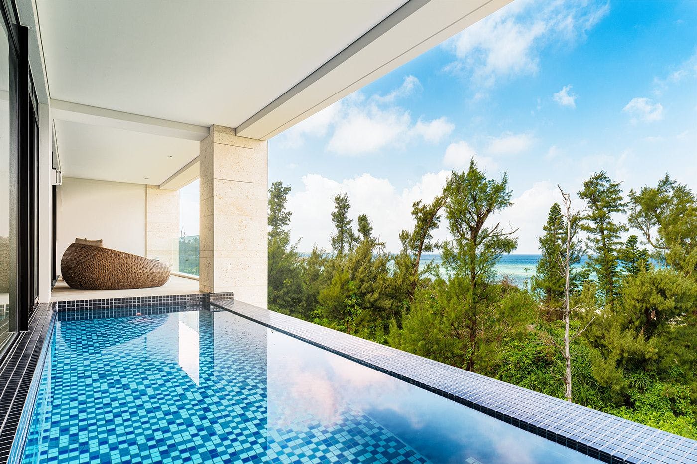 สระว่ายน้ำส่วนตัว