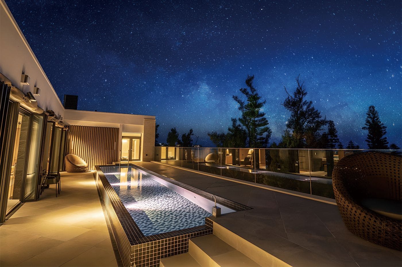 สระว่ายน้ำส่วนตัว